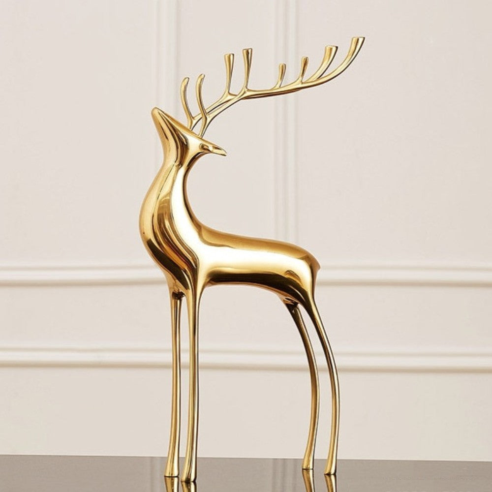 Vinterhorn Nordic Reindeer Sculptures