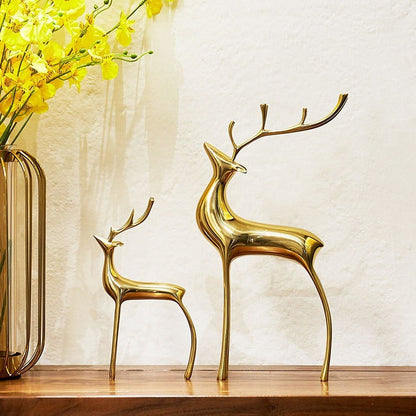Vinterhorn Nordic Reindeer Sculptures
